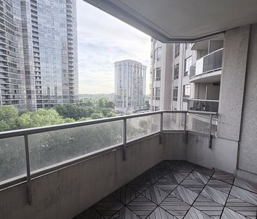 For Lease - 35 Kingsbridge Garden Circle Unit# 814, Mississauga, On... - Photo 4