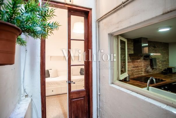 The Armstrong - Photo 1