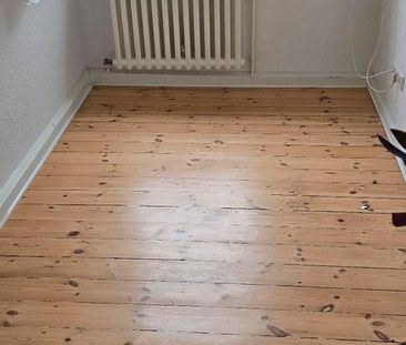 halb raum in eine Wohnung, max 3 Monat, nur Frauen - Photo 1