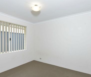 Under Application - Beautiful 4 Bedroom Home In Great Location - Photo 3