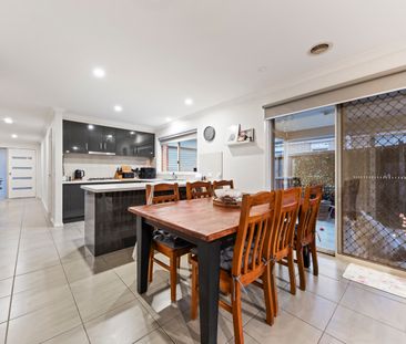 5 Cups Court, Clyde North VIC 3978 - House For Rent | Domain - Photo 4
