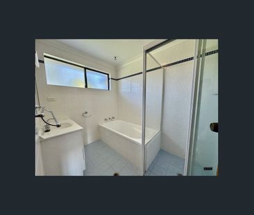 BEAUTIFUL THREE BEDROOM HOME WITH WATERVIEWS - Photo 4