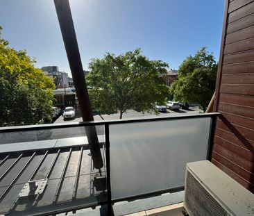 One Bedroom in South Yarra - Photo 2