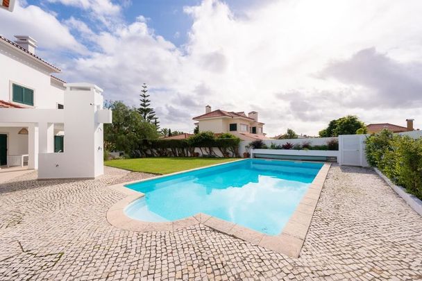 Luxury 4 room Detached House for rent in Sintra, Lisbon - Photo 1