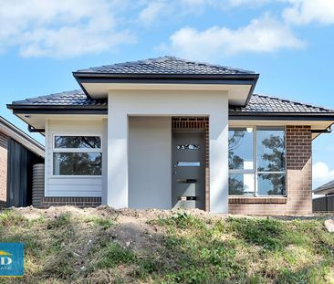 Modern & Fresh Four Bedroom Family Home. Double Garage. Large Backy... - Photo 4