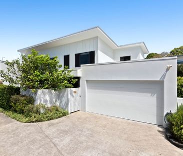 Beautiful Buderim Duplex - Photo 1