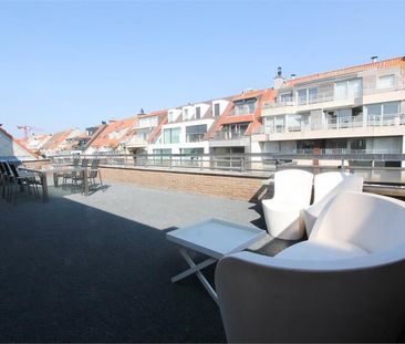 Gemeubeld - Prachtig gerenoveerde penthouse met uniek ruim terras, ... - Photo 2