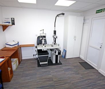 Commercial to Rent in High Street, Rushden, Northants, NN10 - Photo 2