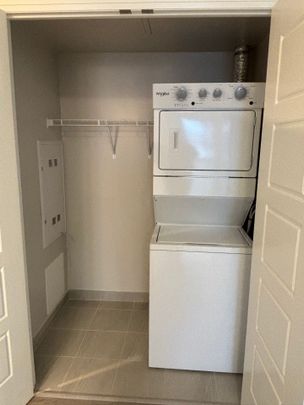For Lease - 1415 Dundas Street Unit# 809, Oakville, Ontario - Photo 1