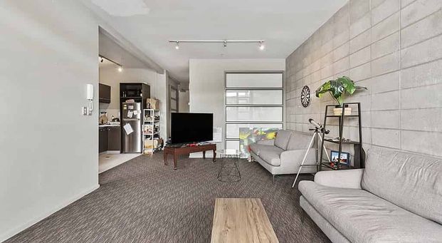 Welcome to apartment 302 in Vespa Apartment. - Photo 1