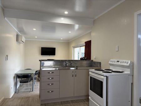 Studio Style living at its best - Photo 2