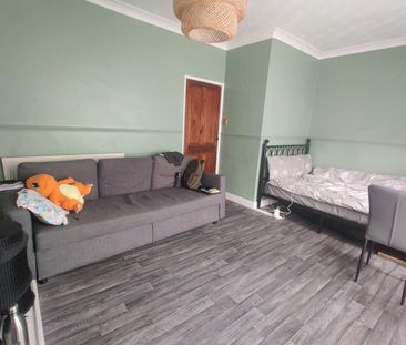 Room in a Shared Flat, Kerbey Street, E14 - Photo 4