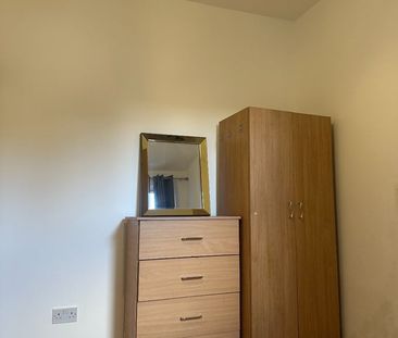 Room in a Shared Flat, Calderon Road, E11 - Photo 2