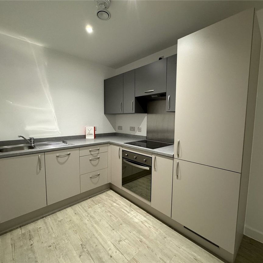 1 bedroom Flat To Rent - Photo 1