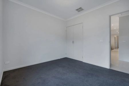 Spacious Family Home in Prime Kalkallo Location - Photo 4