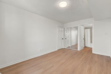 For Lease - 1700 Eglinton Avenue Unit# 205, Toronto, Ontario - Photo 2