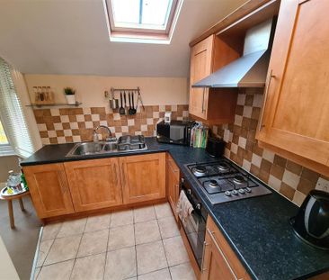 2 bedroom flat to rent - Photo 5