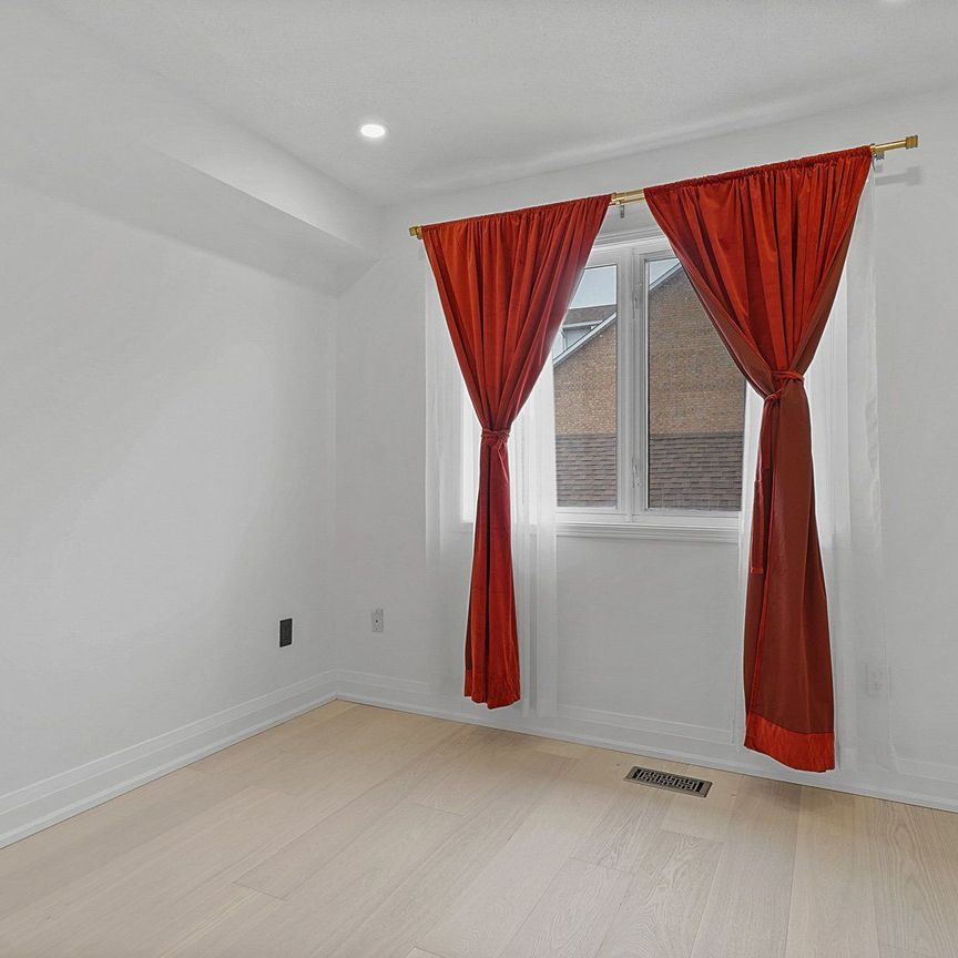 For Lease - 9542 Sheppard Avenue, Toronto, Ontario - Photo 1