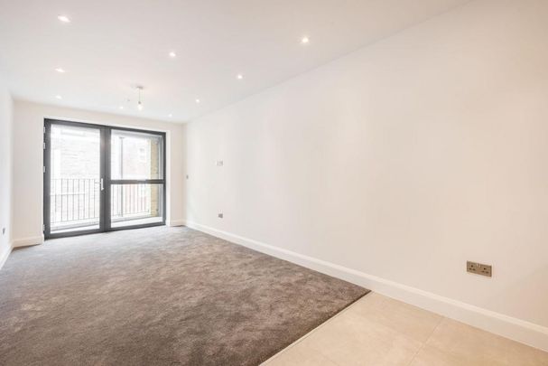 1 bedroom ground floor flat to rent - Photo 1