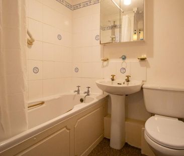 1 bedroom flat to rent - Photo 6