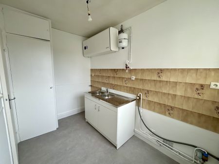 Location Appartement 3 pièces 61m² CHATEAUDUN 28200 - Photo 2