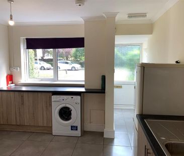 4 bedroom terraced house to rent - Photo 6