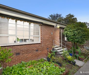 Contemporary Comfort in a Convenient Location - Photo 5