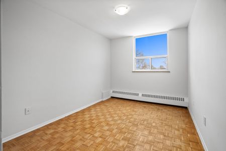 For Lease - 105 Rowena Drive Unit# 802, Toronto, Ontario - Photo 4