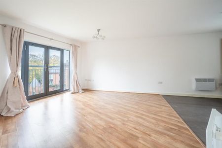3 bedroom apartment to rent - Photo 4