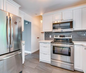 For Lease - 59 Mccraney Street, Oakville, Ontario - Photo 4