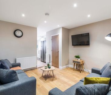 18 Hartley Grove, Leeds, LS6 2LD - Photo 1