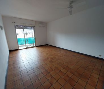 Location Appartement 1 pièce 41m² ST PAUL 97434 - Photo 2