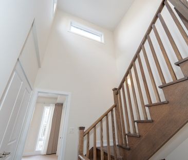 For Lease - 28 Credit Lane, Richmond Hill, Ontario - Photo 3