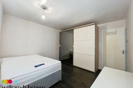 Kingston Hill Avenue, ROMFORD - Photo 2