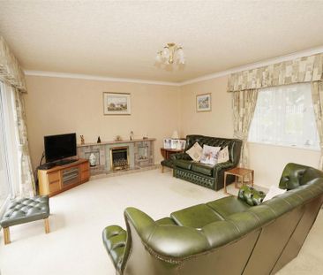 3 bedroom detached bungalow to rent - Photo 3