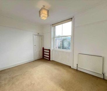 The Crescent, Scarborough, YO11 - Photo 4