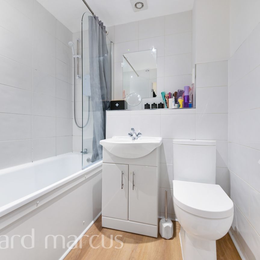 Heathfield Drive, Mitcham - Photo 1