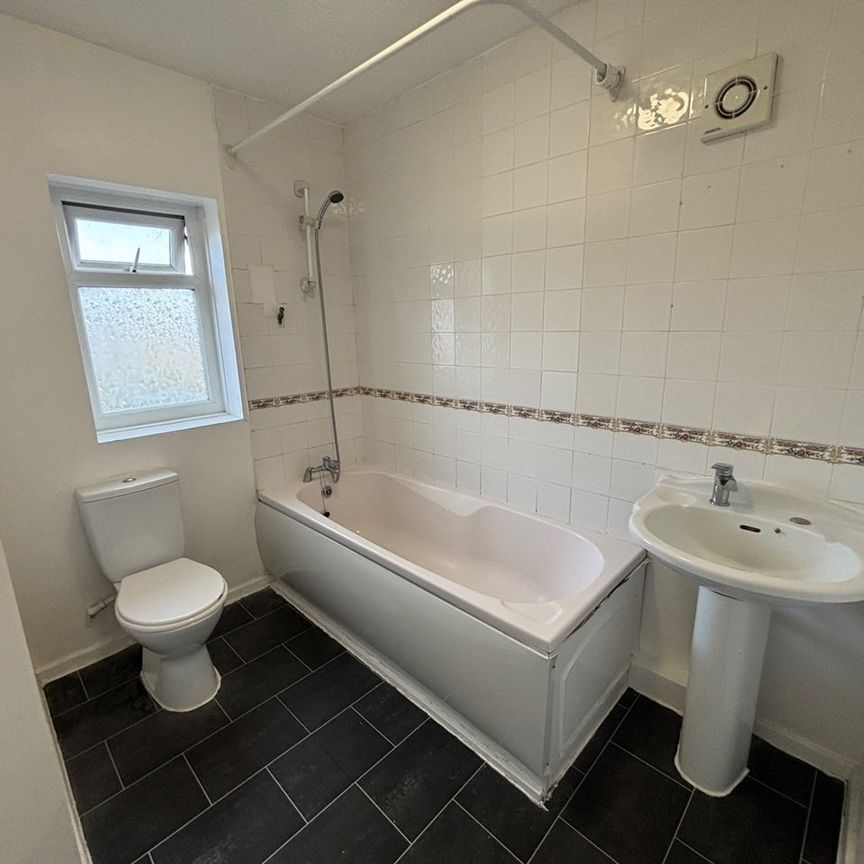 2 Bed Semi-Detached House, Venture Scout Way, M8 - Photo 1