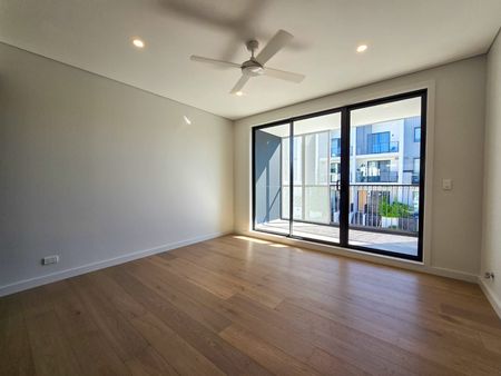 Modern Townhouse in the Heart of Edmondson Park - Photo 4