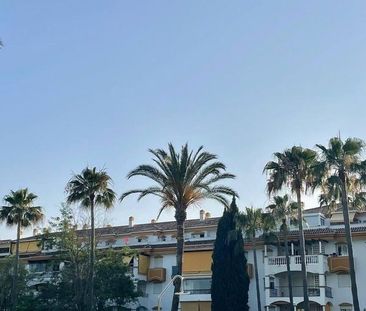 2 bedroom luxury Flat for rent in Nueva Andalucia, Andalusia - Photo 5