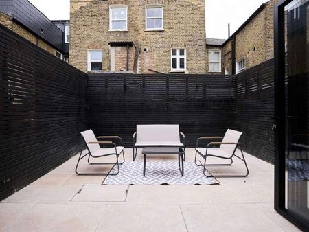 Comyn Road, London, SW11 - Photo 5