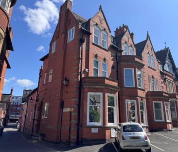 Semi detached house to rent - Photo 2