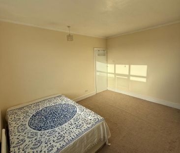 2 bedroom house of multiple occupation to rent - Photo 3