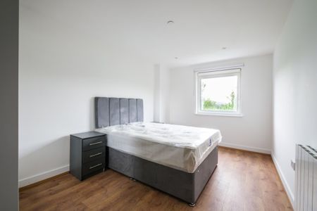 2 bedroom flat to rent - Photo 3