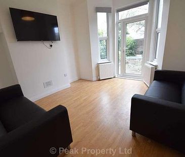 Large First Room In A House Share - Southchurch Village - Windermere Road, SS1 - Photo 1