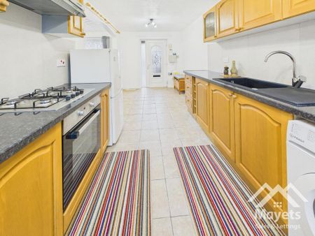 2 bedroom terraced house to rent - Photo 2