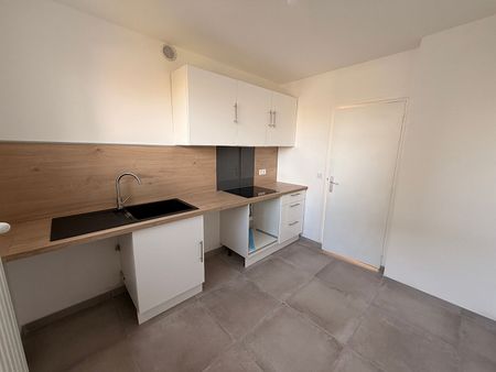 Location Appartement 3 pièces 66m² - Photo 4