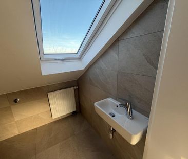 Neu sanierte Dachgeschosswohnung – modern & hochwertig renoviert - Photo 5