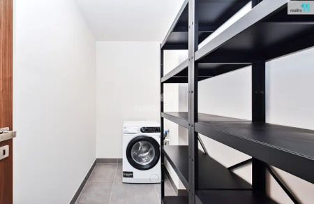 Pronájem bytu 2+kk, Šiklové, Praha - Photo 3