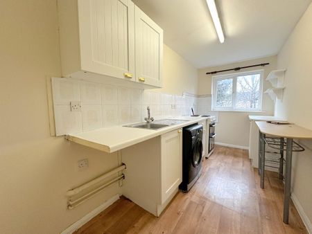 2 bedroom maisonette to rent - Photo 5